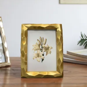 Art Street Geometric Stereo Photo Frame For Home Decoration, Wedding Dress Display Frame For Table Top Desk, Birthday, Wedding & Return Gift - Royal Gold (Size: 4x6 Inch)
