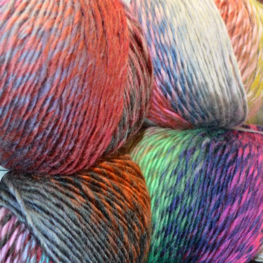 Sirdar Aura Chunky Pattern 7885 - Cardigans - NOW €1.00